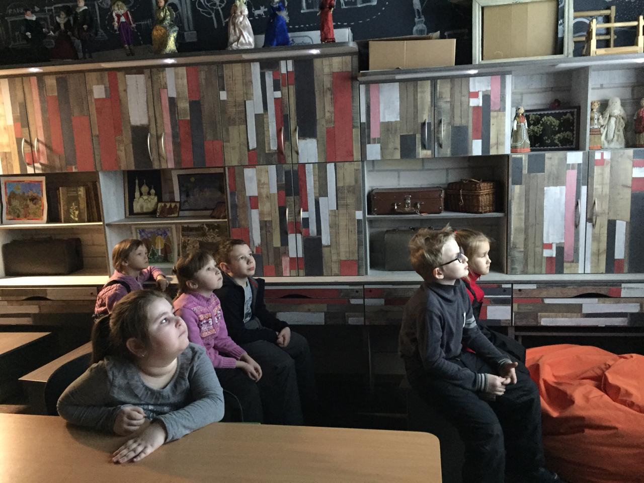 Экскурсия детей группы "Буратино" в музей истории города  Гатчины