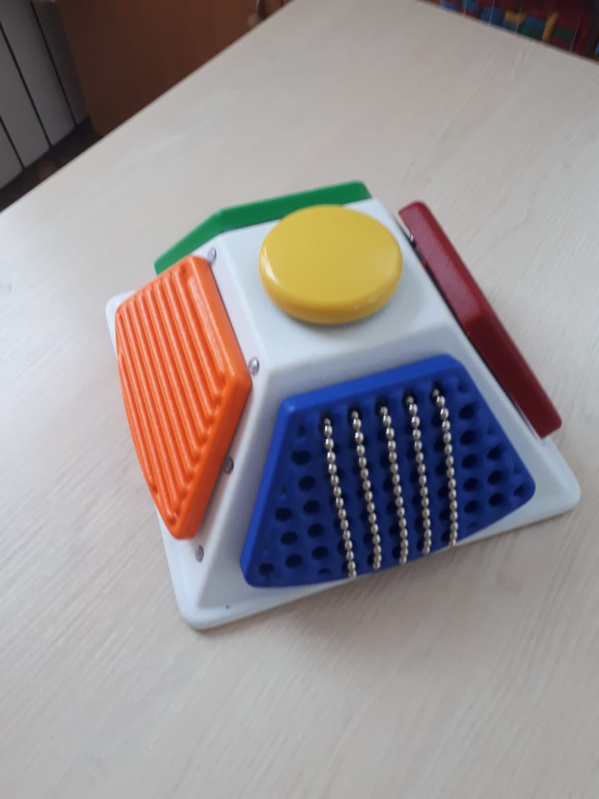 Игрушки для обучения слабовидящих и слепых детей